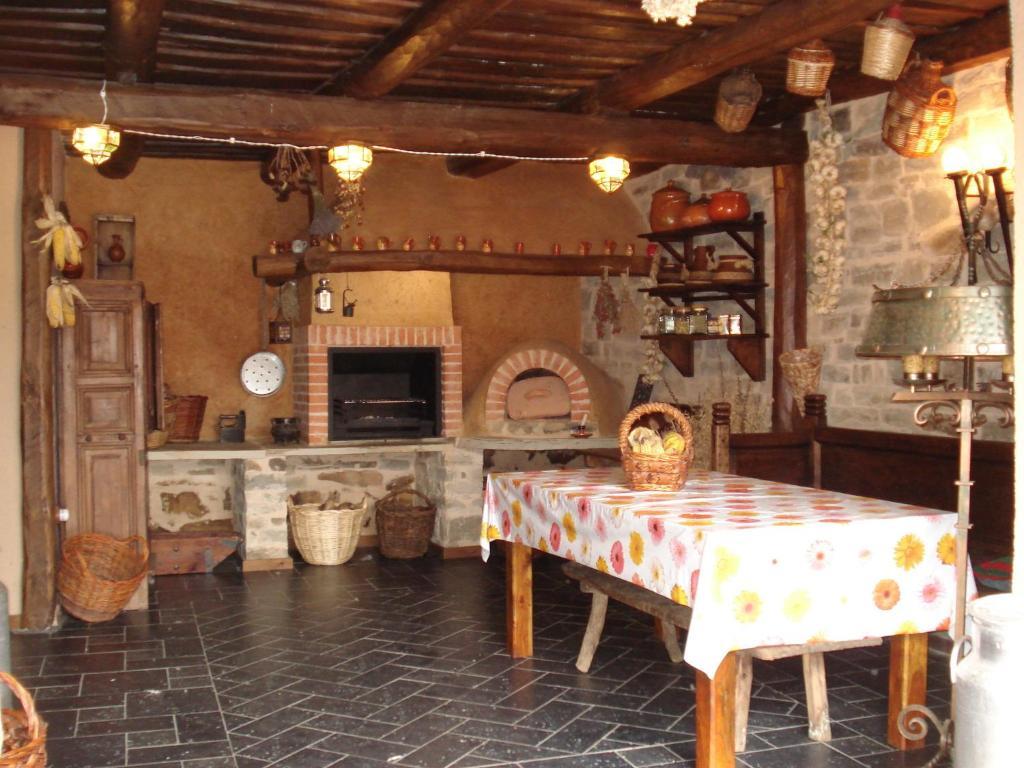 Hotel Rural La Veleta Murias de Rechivaldo Exteriör bild