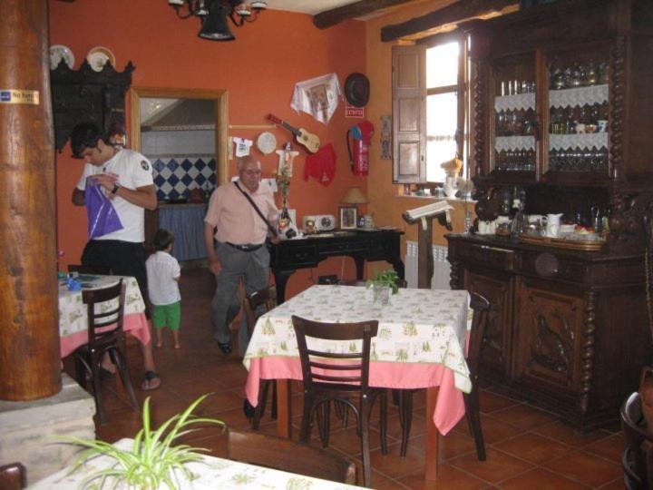 Hotel Rural La Veleta Murias de Rechivaldo Exteriör bild